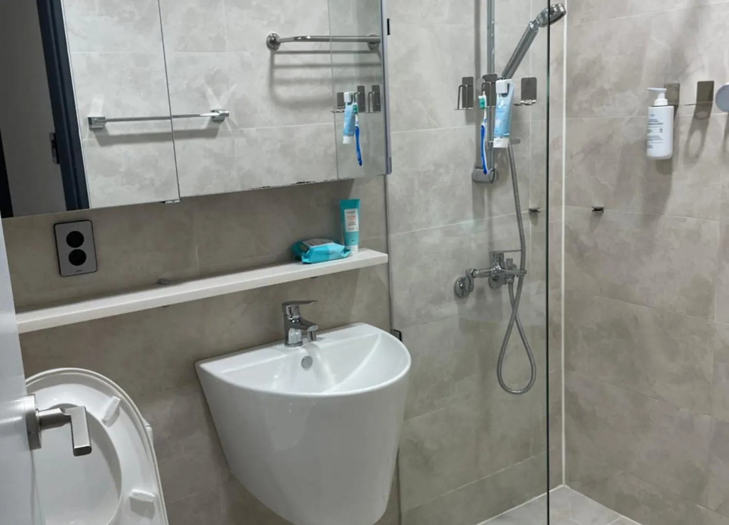 Asla House Hotel Incheon 0*,  Korsel